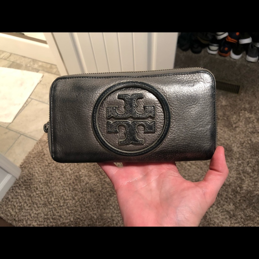 Tory Burch wallet